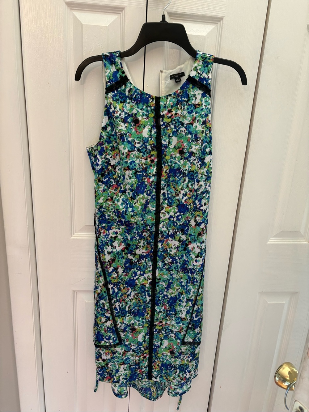 Ann Taylor Floral Sheath Dress in Blue, Green, White